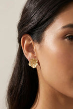 Load image into Gallery viewer, Poppy Studs Gold
